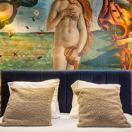 Arc De Triomphe Romantic Jacuzzi Saphir Parijs