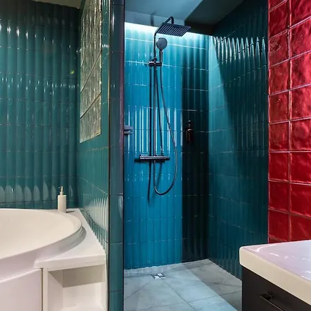 Arc De Triomphe Romantic Jacuzzi Saphir