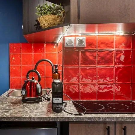 Arc De Triomphe Romantic Jacuzzi Saphir * Parijs