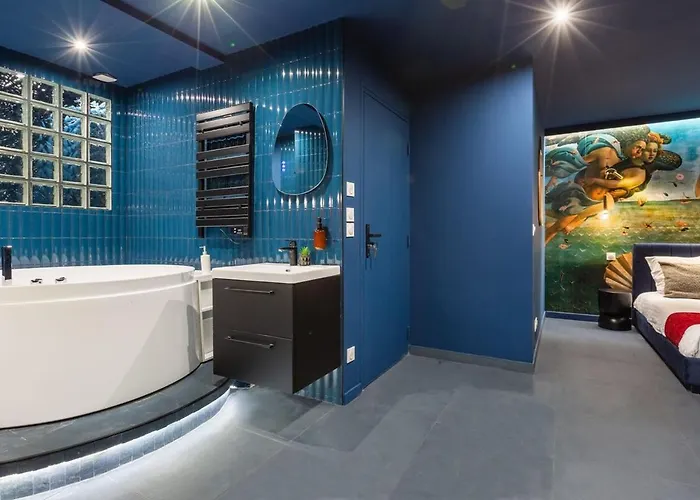 Arc De Triomphe Romantic Jacuzzi Saphir * Париж