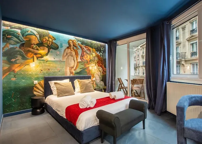 Arc De Triomphe Romantic Jacuzzi Saphir *